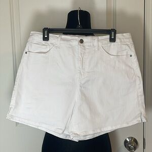 Jessica Simpson Women's White High Rise  Side Slit Short -  Size 12 NWOT
